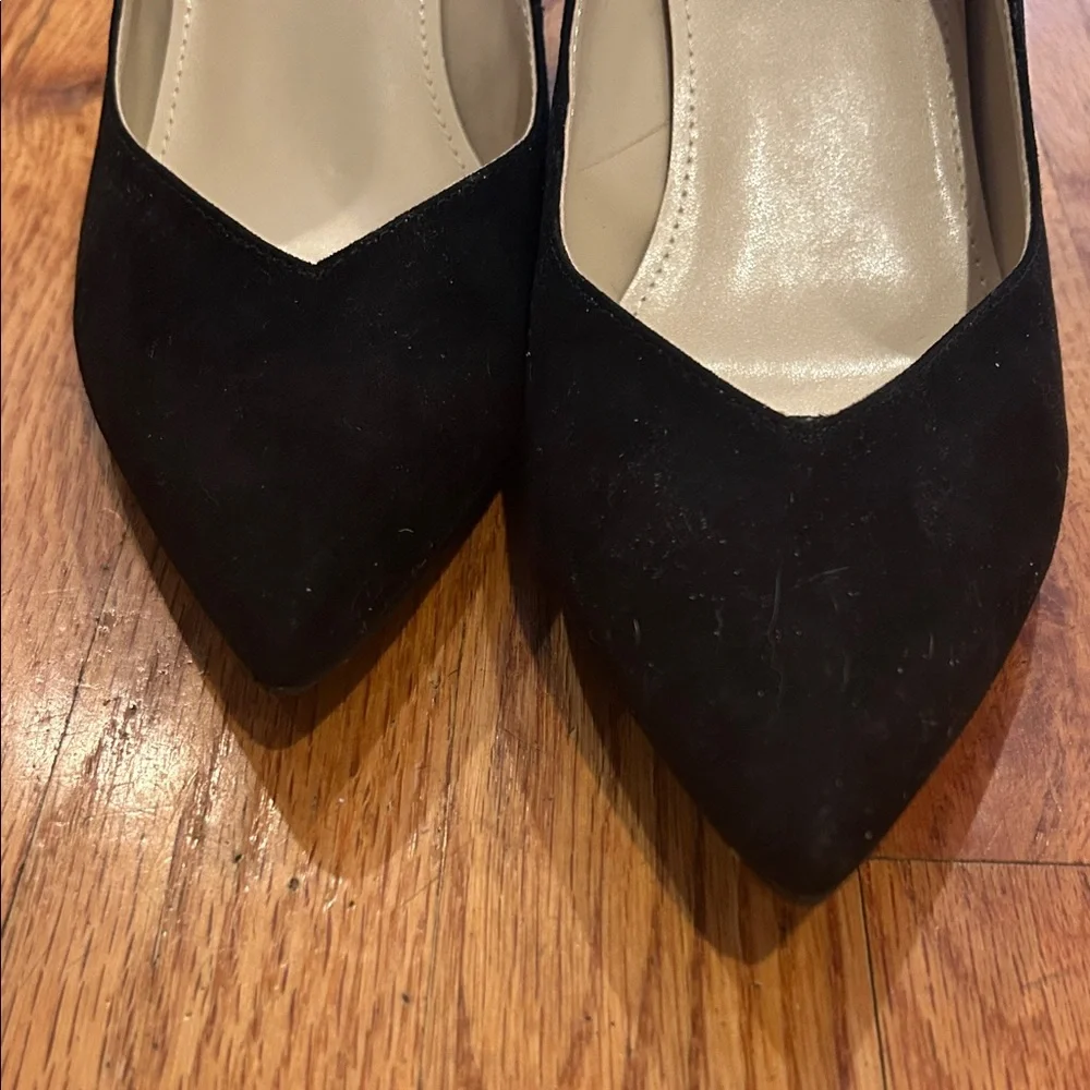 Marc Fisher Black Pointed Toe Heels - Picture 3 of 8